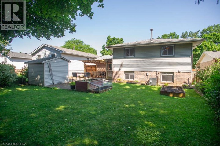 Photo 30 at 27 Myrtleville Drive, Woodlawn, Brantford