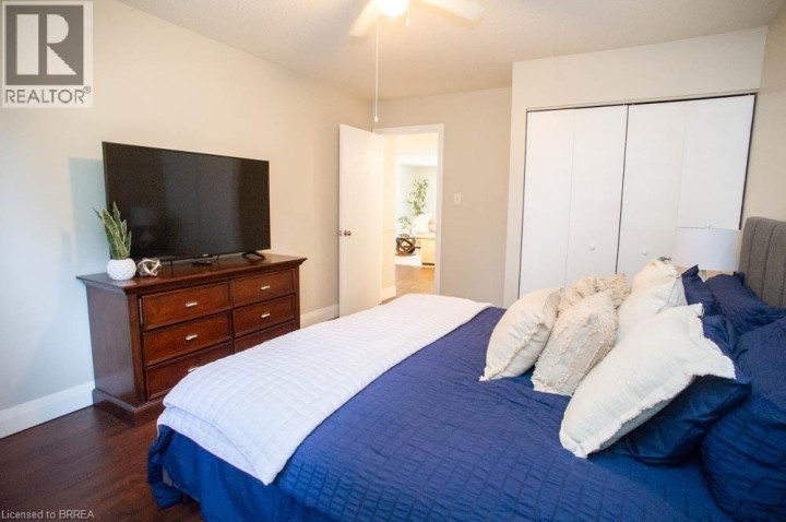 Photo 17 at 27 Myrtleville Drive, Woodlawn, Brantford