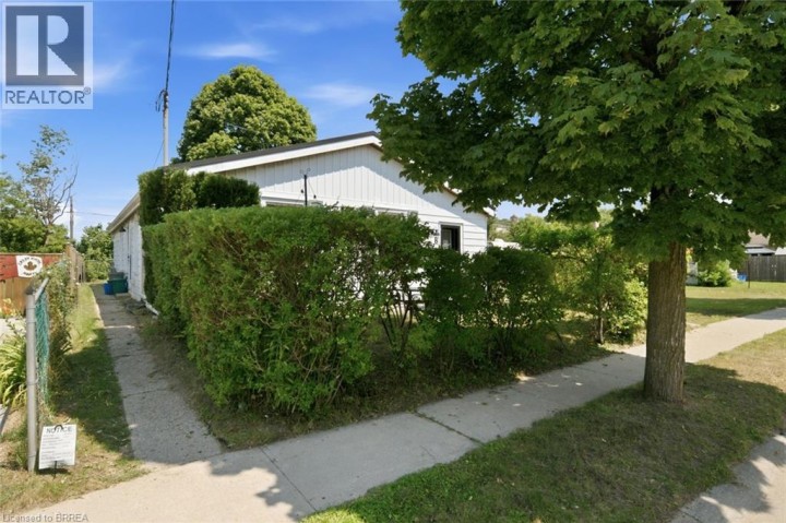 Photo 17 at 8 Russell Street, North Park / Wood St., Brantford