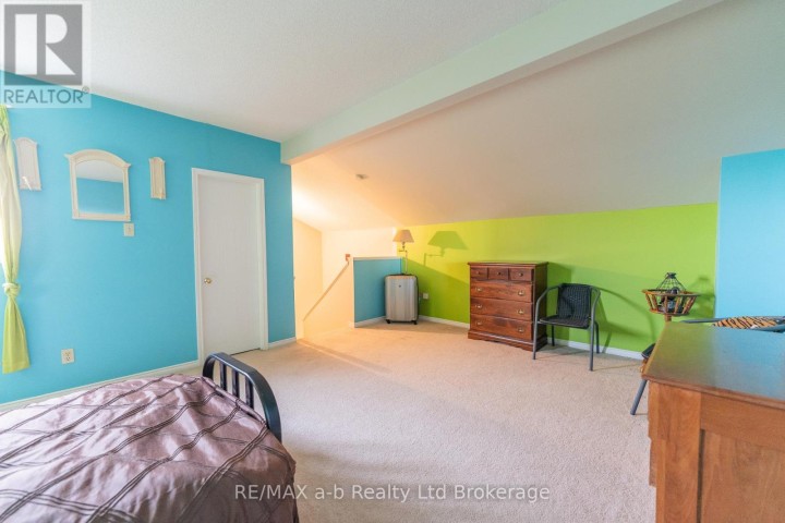Photo 20 at 8 - 19 Wren Court, Tillsonburg