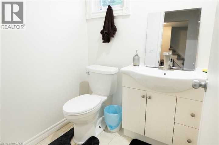 Photo 11 at 10 Evergreen Court, D’aubigny / Evergreen, Brantford