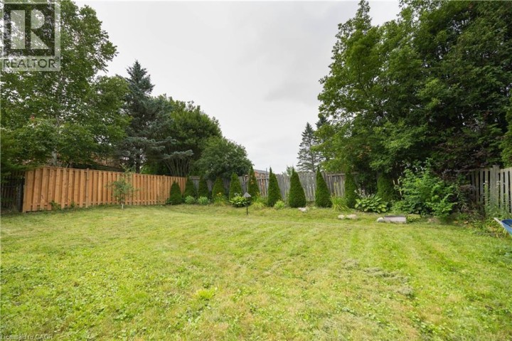 Photo 25 at 10 Evergreen Court, D’aubigny / Evergreen, Brantford