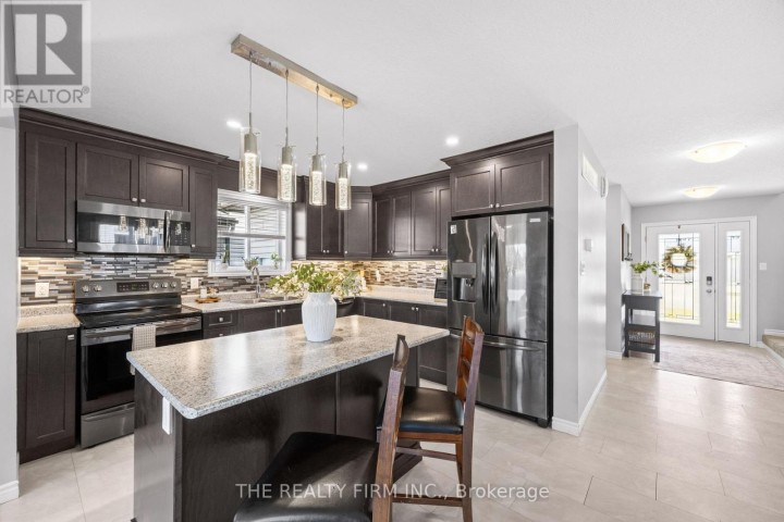 Photo 10 at 20 Sandy Court, Tillsonburg