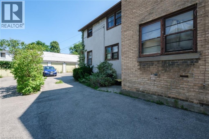 Photo 19 at 212 Dalhousie Street, East Ward, Brantford