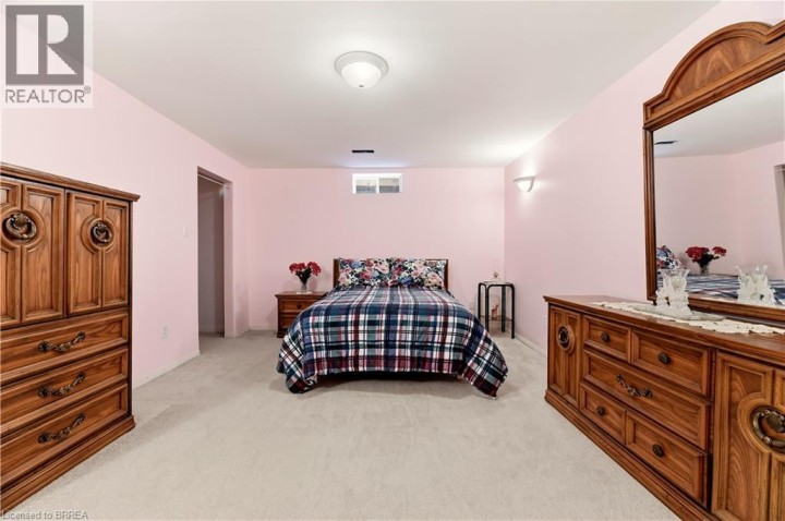 Photo 17 at 19 - 1030 E Colborne Street, Echo Place, Brantford