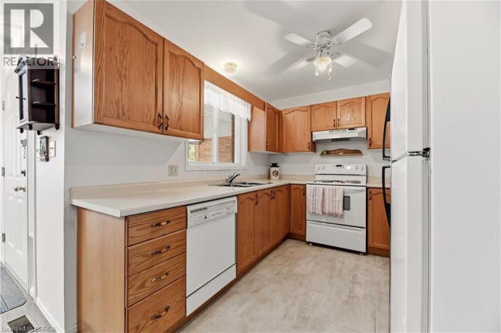 Photo 6 at 19 - 1030 E Colborne Street, Echo Place, Brantford