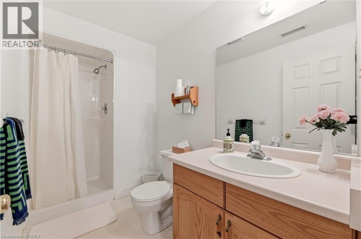Photo 8 at 19 - 1030 E Colborne Street, Echo Place, Brantford