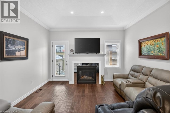 Photo 19 at 36 Banks Street, Holmedale, Brantford