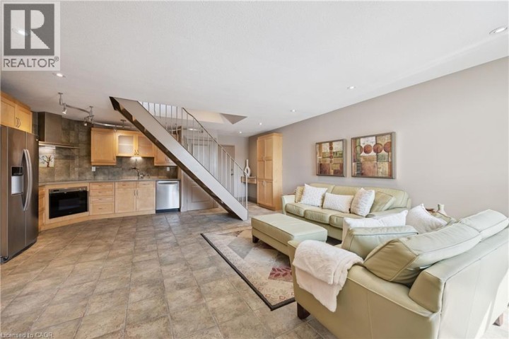 Photo 10 at 329 - 36 Hayhurst Road, Fairview / Greenbrier, Brantford