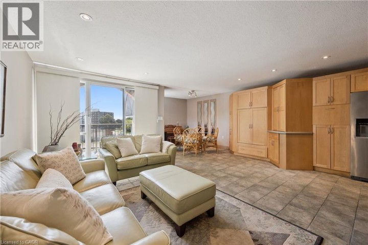 Photo 11 at 329 - 36 Hayhurst Road, Fairview / Greenbrier, Brantford