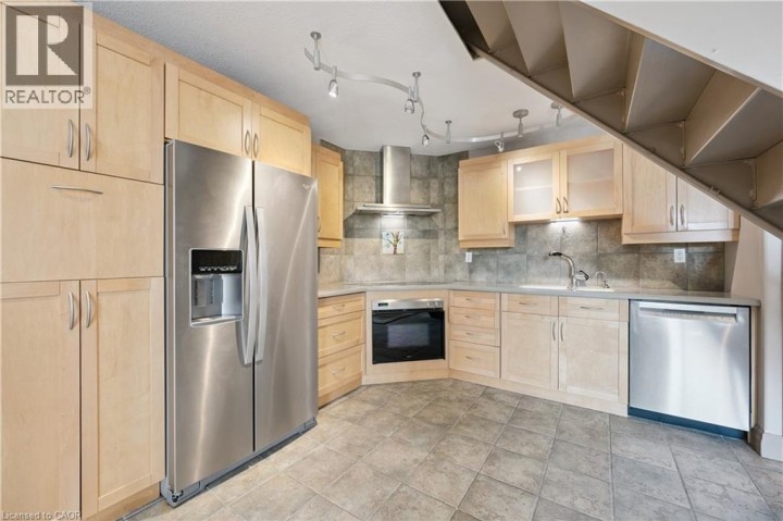 Photo 12 at 329 - 36 Hayhurst Road, Fairview / Greenbrier, Brantford