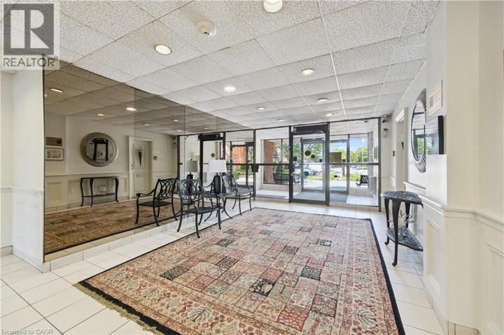 Photo 3 at 329 - 36 Hayhurst Road, Fairview / Greenbrier, Brantford