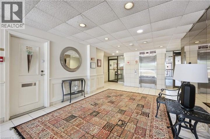 Photo 5 at 329 - 36 Hayhurst Road, Fairview / Greenbrier, Brantford