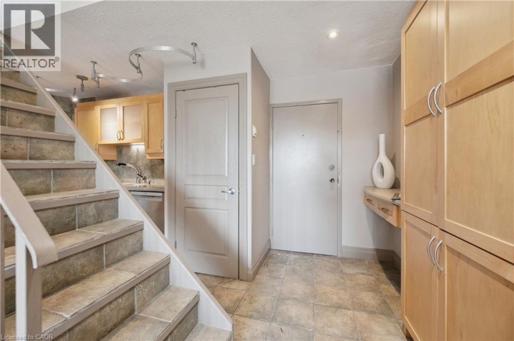Photo 7 at 329 - 36 Hayhurst Road, Fairview / Greenbrier, Brantford