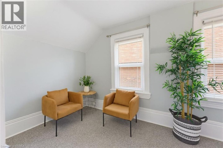 Photo 23 at 112 Grand River Avenue, Holmedale, Brantford