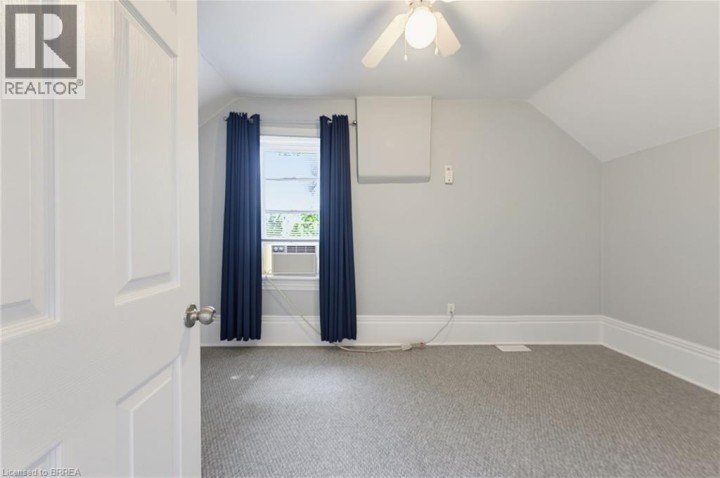 Photo 24 at 112 Grand River Avenue, Holmedale, Brantford