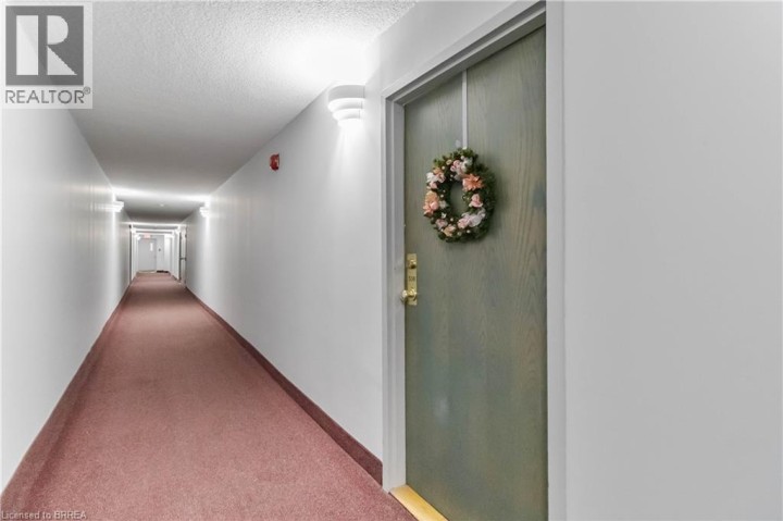 Photo 6 at 506 - 9 Bonheur Court, Lynden Hills, Brantford