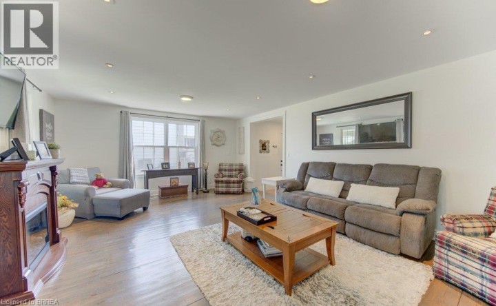 Photo 10 at 4 Wellington Street, Innerkip (Fair Grounds), Woodstock