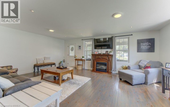 Photo 8 at 4 Wellington Street, Innerkip (Fair Grounds), Woodstock