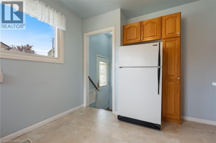Photo 15 at 404 Grey Street, Echo Place, Brantford