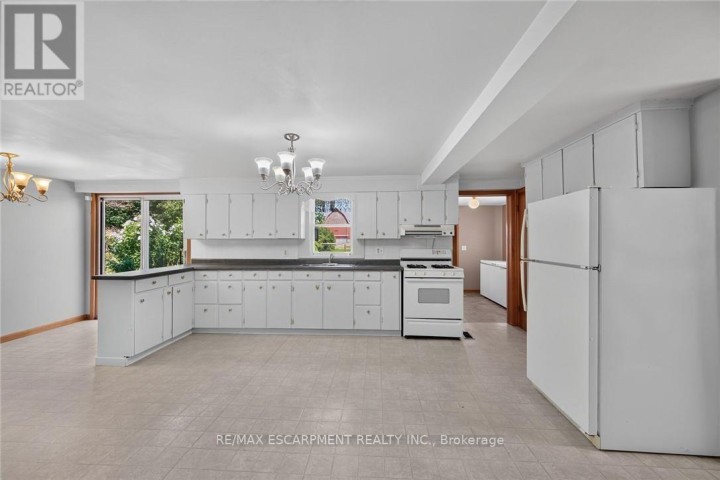 Photo 10 at 833 Lynn Valley Road, Rural Woodhouse, Norfolk County
