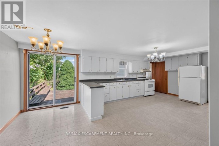 Photo 12 at 833 Lynn Valley Road, Rural Woodhouse, Norfolk County