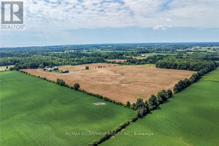 Photo 2 at 833 Lynn Valley Road, Rural Woodhouse, Norfolk County