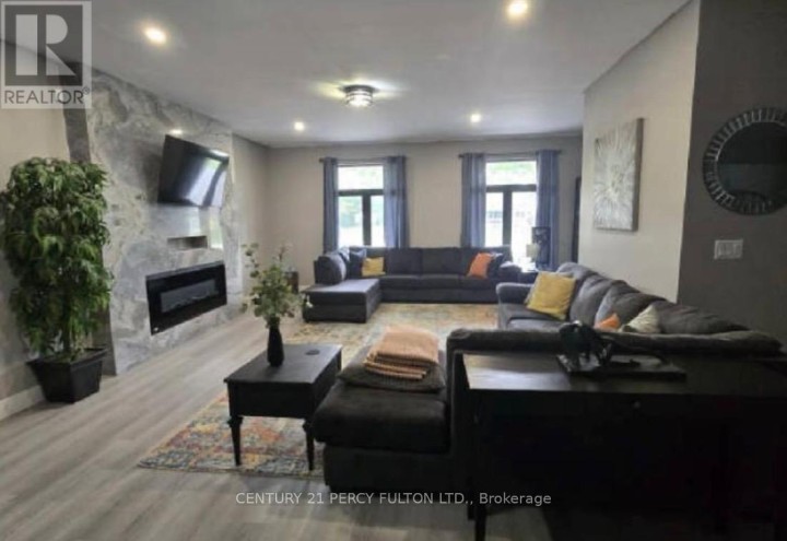 Photo 3 at 86 Woodland Drive Pines, Pine Grove, Norfolk County
