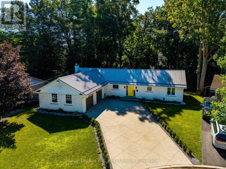 Photo 3 at 6 Highland Drive, Tillsonburg