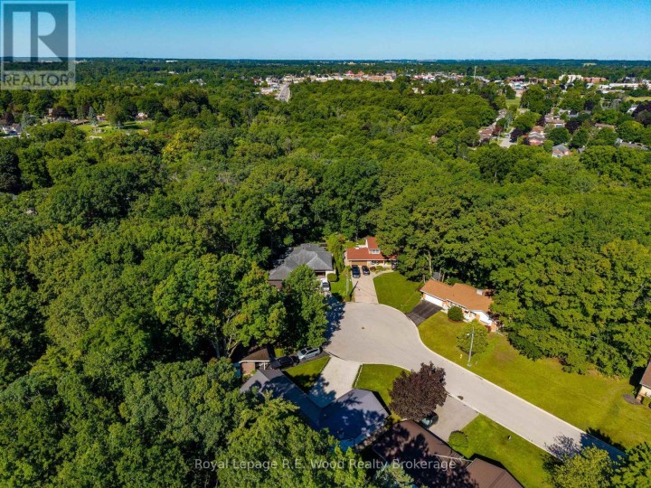 Photo 31 at 6 Highland Drive, Tillsonburg
