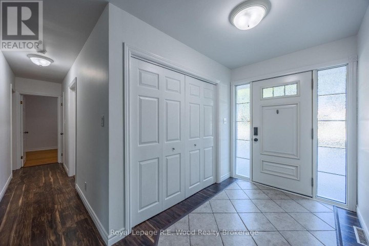 Photo 4 at 6 Highland Drive, Tillsonburg