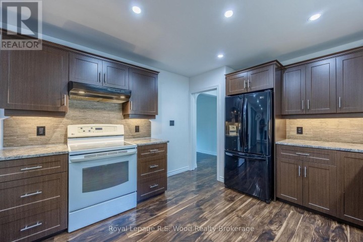 Photo 8 at 6 Highland Drive, Tillsonburg