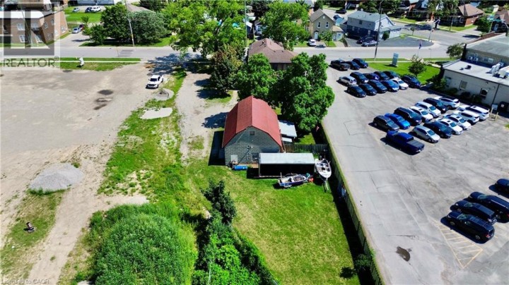 Photo 2 at 135 Sherwood Drive, Old West Brant, Brantford