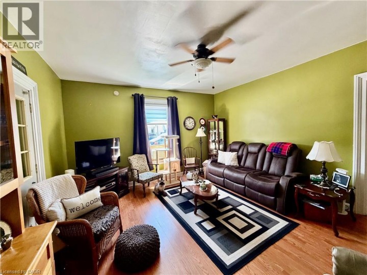 Photo 14 at 135 Sherwood Drive, Old West Brant, Brantford