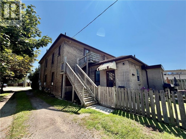 Photo 8 at 135 Sherwood Drive, Old West Brant, Brantford