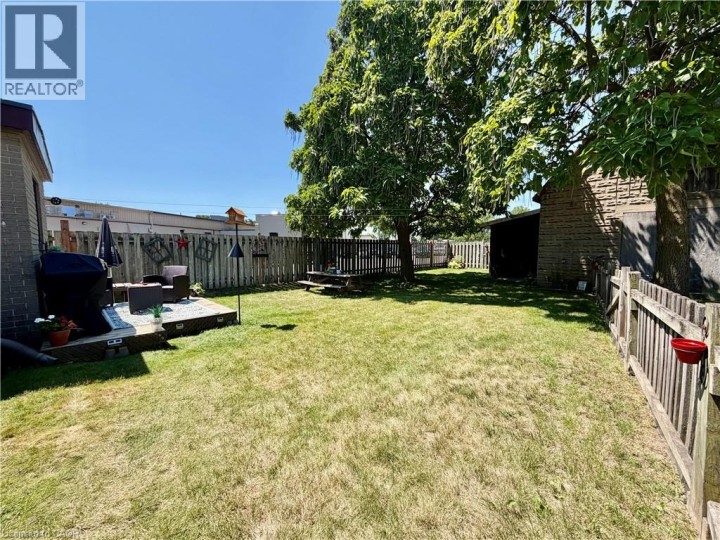 Photo 6 at 135 Sherwood Drive, Old West Brant, Brantford