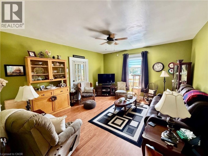 Photo 13 at 135 Sherwood Drive, Old West Brant, Brantford
