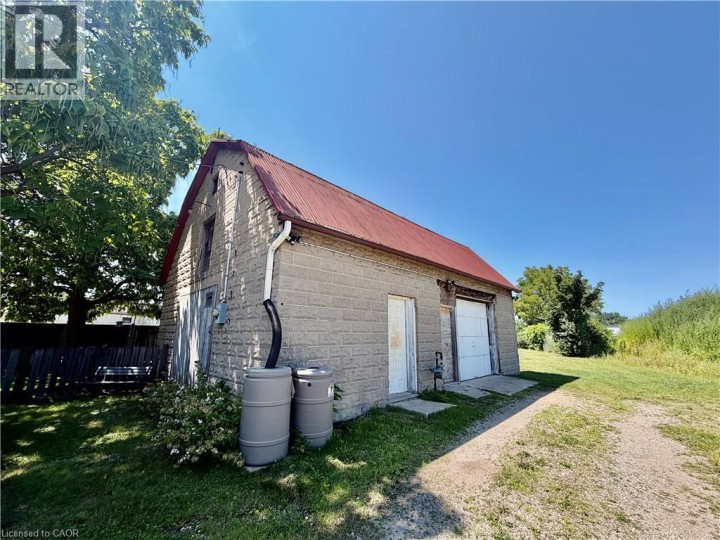 Photo 4 at 135 Sherwood Drive, Old West Brant, Brantford