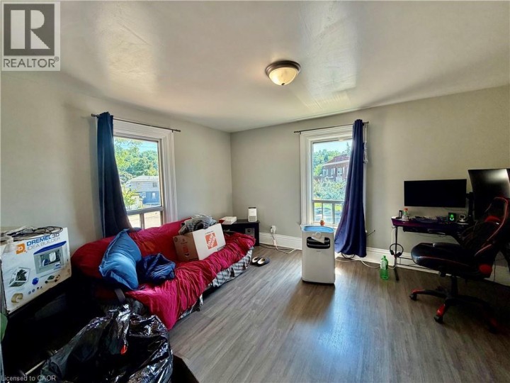 Photo 27 at 135 Sherwood Drive, Old West Brant, Brantford
