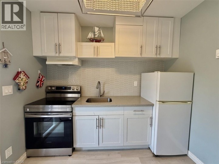 Photo 28 at 135 Sherwood Drive, Old West Brant, Brantford