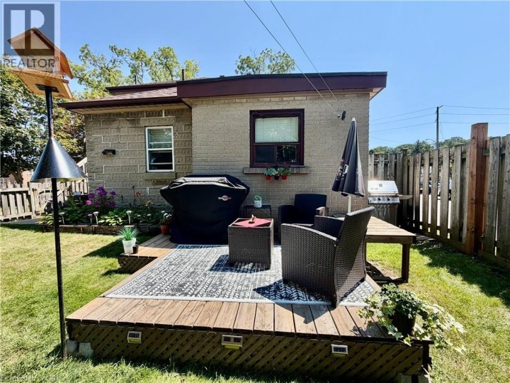 Photo 22 at 135 Sherwood Drive, Old West Brant, Brantford