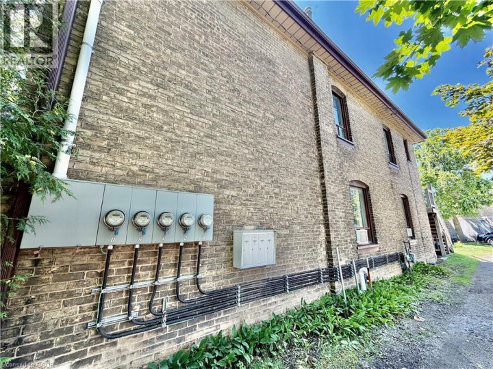 Photo 38 at 135 Sherwood Drive, Old West Brant, Brantford