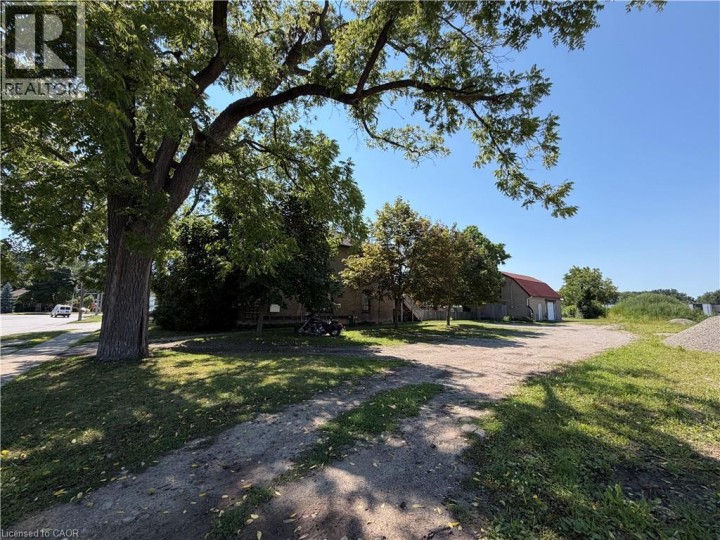 Photo 36 at 135 Sherwood Drive, Old West Brant, Brantford