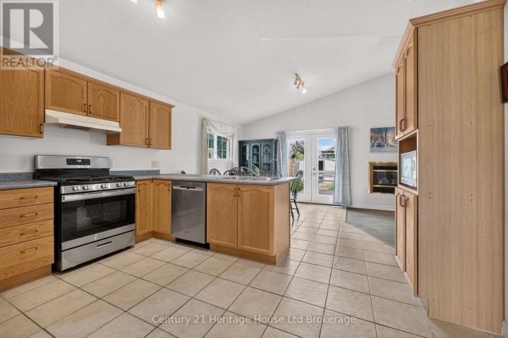 Photo 3 at 26 Peach Street, Tillsonburg