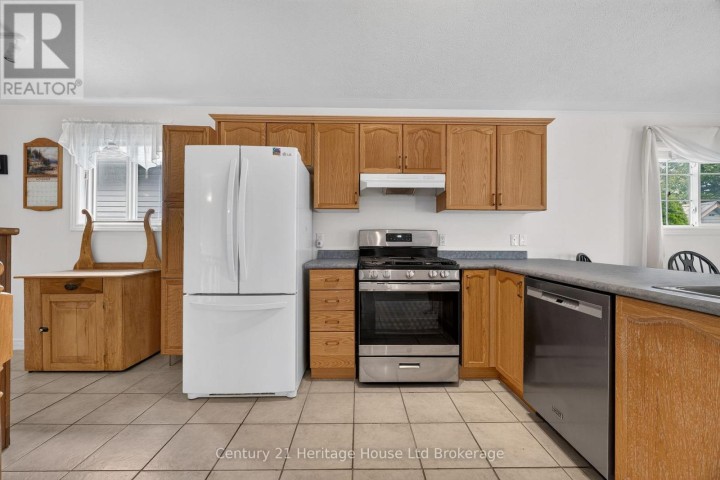 Photo 4 at 26 Peach Street, Tillsonburg