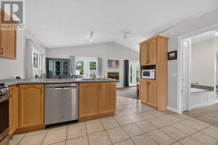 Photo 5 at 26 Peach Street, Tillsonburg