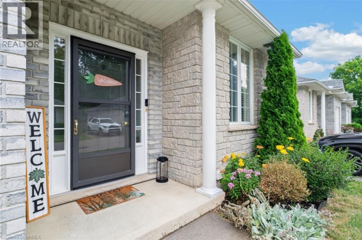Photo 4 at 11 - 219 Shellard Lane, Shellard Lane, Brantford