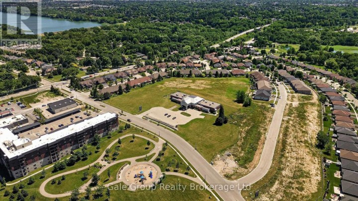 Photo 10 at 808 Garden Court Crescent, Woodstock - North, Woodstock