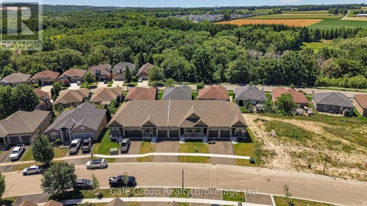 Photo 6 at 808 Garden Court Crescent, Woodstock - North, Woodstock