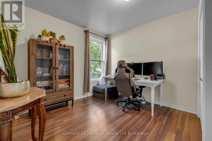 Photo 11 at 674 Hayball Street, Woodstock - North, Woodstock